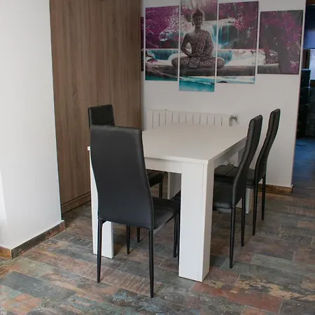 Cerezo Apartment